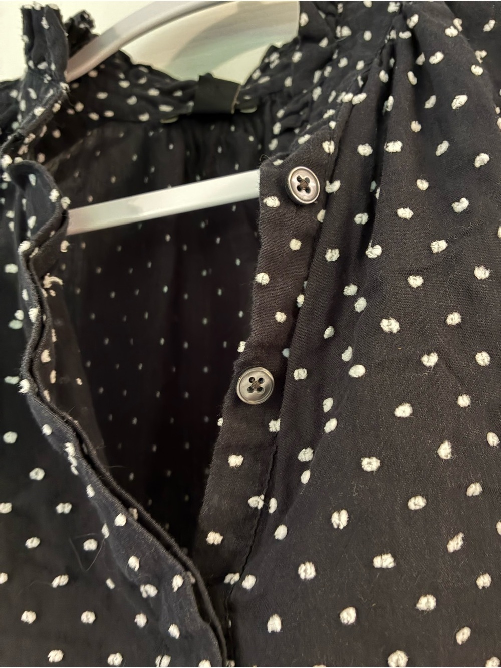 Ann Taylor Sleeveless Black Polka Dot Blouse - Classic Dot Print - Petite - Picture 4 of 5